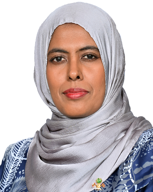 executive-mariyam-fizaana-rashyd